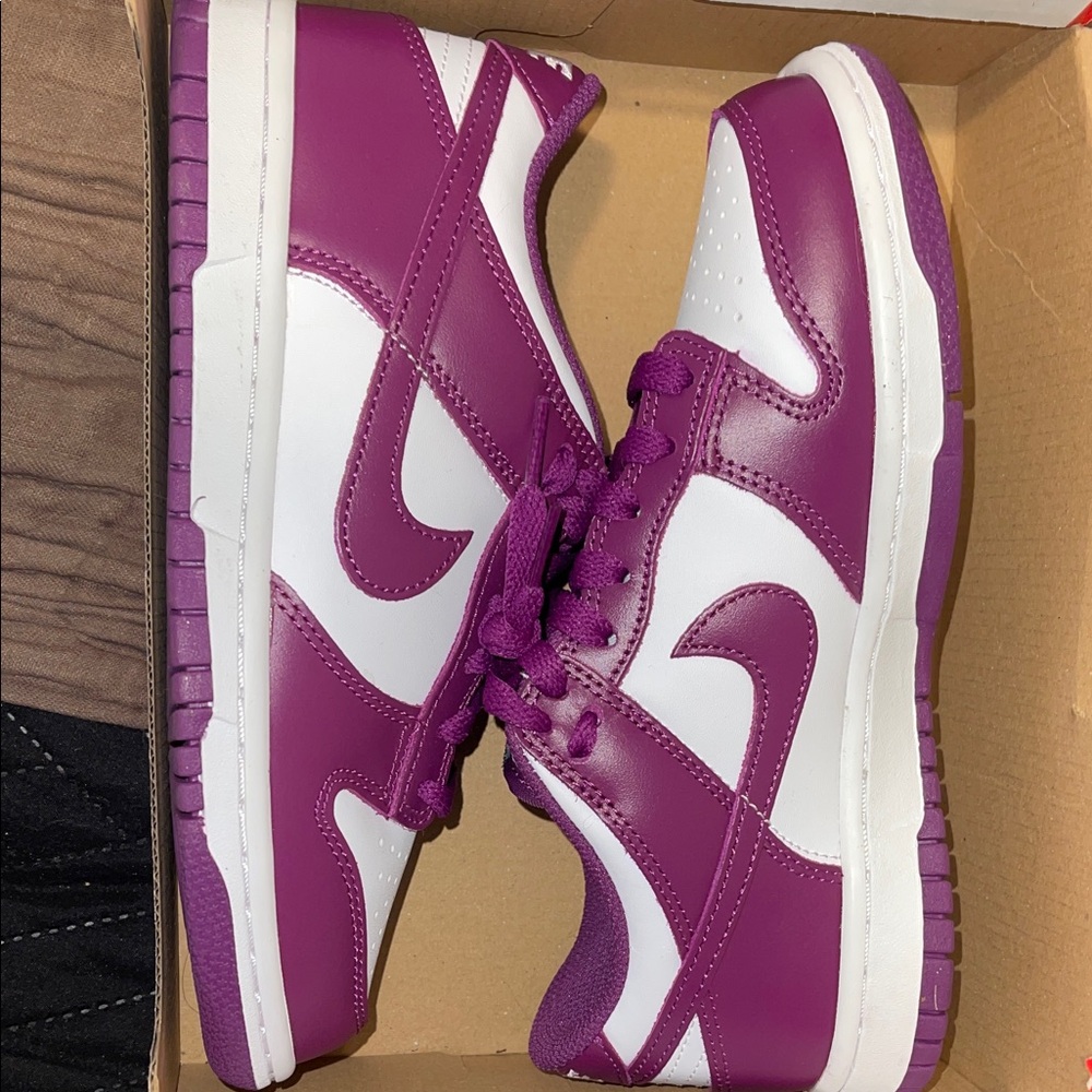 Nike Kids Dunks in Purple and White